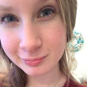 Meet your Posher, Adrienne